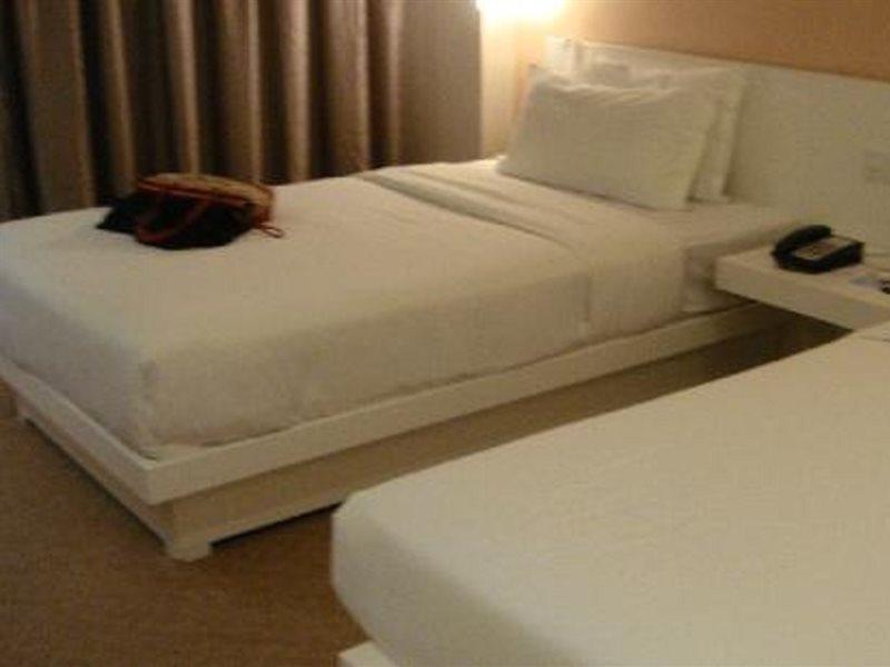Guang Zhou Master Hotel Canton Esterno foto